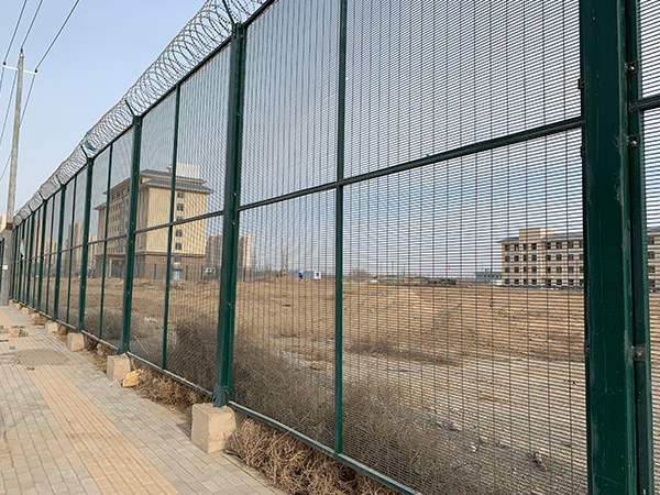 監(jiān)獄鋼網(wǎng)墻圖片4 監(jiān)獄鋼網(wǎng)墻圖片4