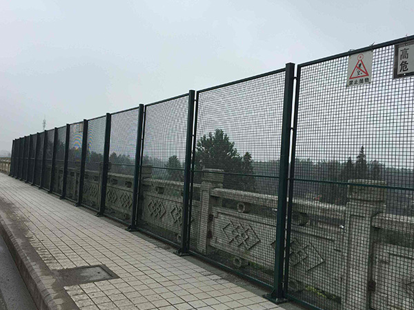 橋梁防拋網(wǎng)圖片4 橋梁防拋網(wǎng)圖片4