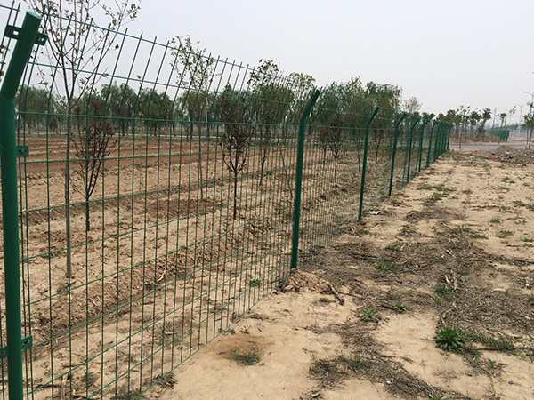 公路護欄網(wǎng)圖片2 公路護欄網(wǎng)圖片2