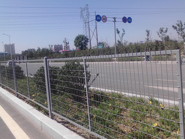 綠化帶護(hù)欄網(wǎng)圖片3 綠化帶護(hù)欄網(wǎng)圖片3