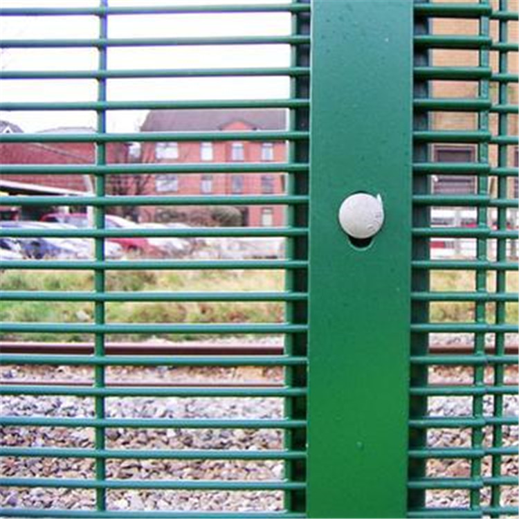 358防攀爬護欄網(wǎng)案例展示圖片3 358防攀爬護欄網(wǎng)案例展示圖片3