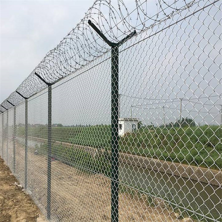 鋁包鋼機(jī)場(chǎng)圍界案例展示圖片3 鋁包鋼機(jī)場(chǎng)圍界案例展示圖片3